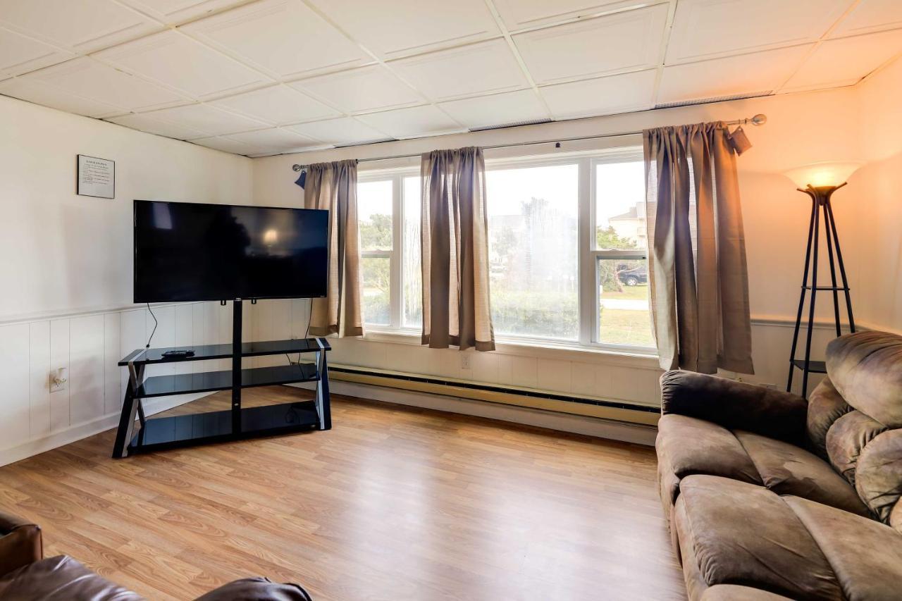 1 Ocean Fun Emerald Isle Apt, Steps To Beaches! المظهر الخارجي الصورة